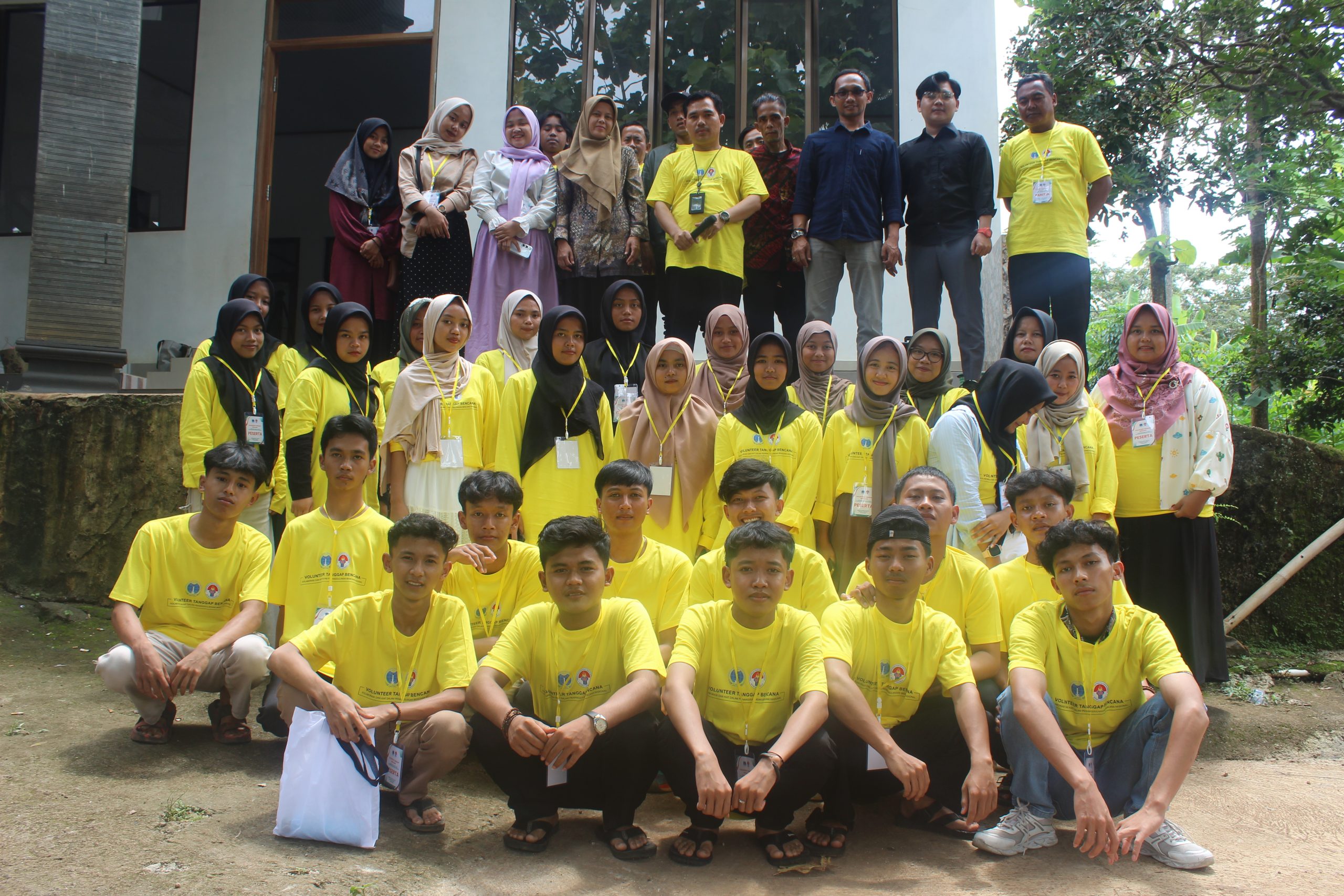 VOLUNTEER TANGGAP BENCANA