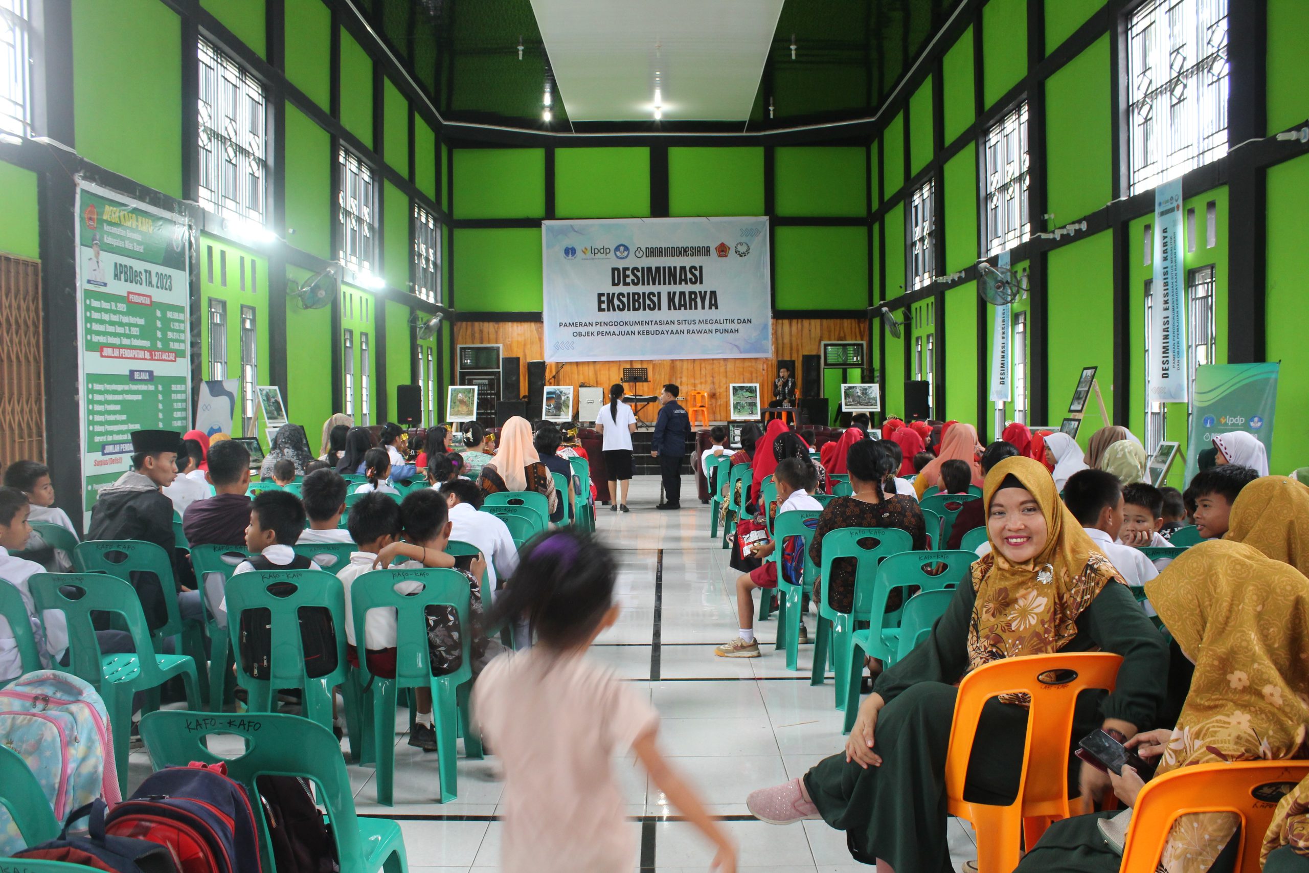 EKSIBISI KARYA - PENGDOKUMENTASIAN SITUS MEGALITIK DAN OBJEK PEMAJUAN KEBUDAYAAN RAWAH PUNAH SEBAGAI WARISAN BUDAYA BERKELANJUTAN DI NIAS BARAT SUMATERA UTARA